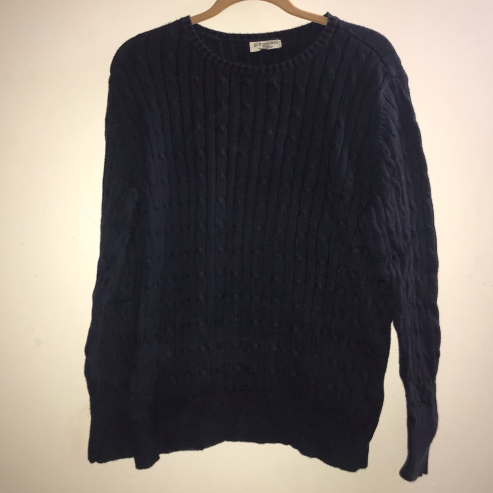 Blue navy sweater size medium